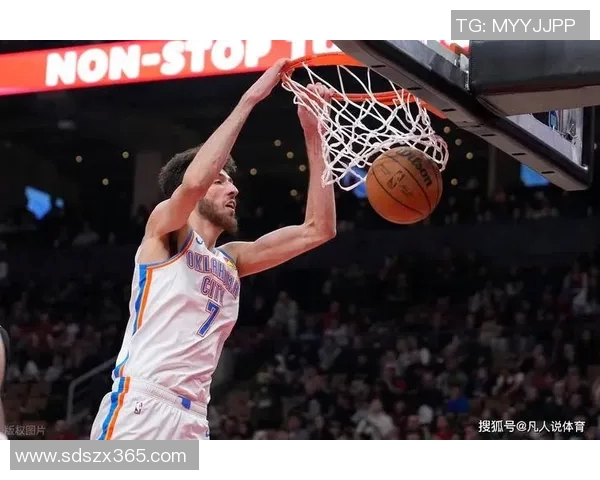 切特霍姆格伦的篮球之路与未来展望：从新秀到明星的成长历程